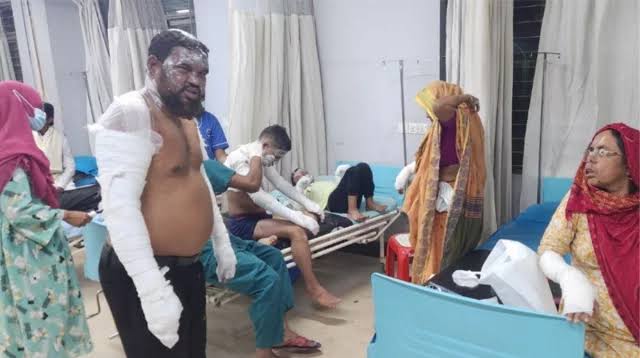 আশুলিয়ায় গ্যাস সিলিন্ডার বিস্ফোরনে শিশুসহ দগ্ধ ১১