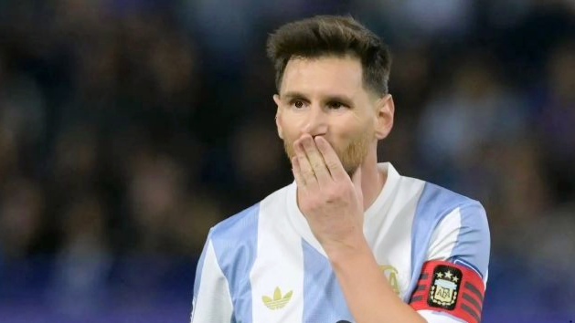 চির প্রতিদ্বন্দ্বী ব্রাজিলের বিপক্ষে নামছেন না মেসি!