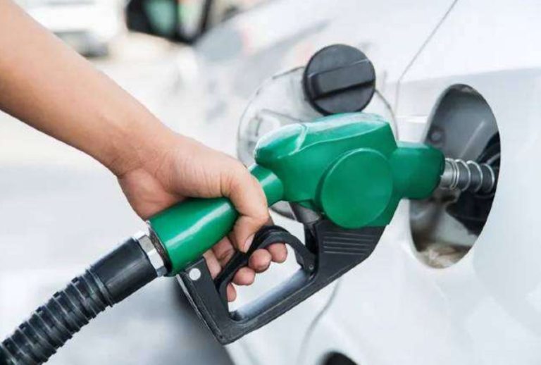 তেল ক্রয় না করায় মর্ডান কার্গো কারখানায় হামলার অভিযোগ।