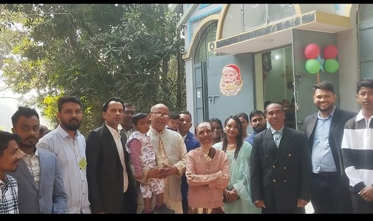 স্বতঃস্ফূর্তভাবে বড়দিন উৎযাপন করলো বোয়ালখালীর খ্রিষ্টান সম্প্রদায়!