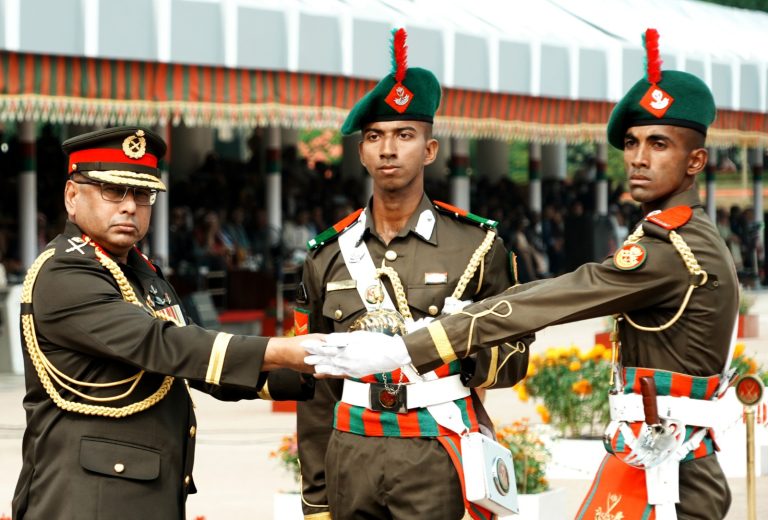 নতুন অফিসারদের উপর ন্যস্ত হলো দেশের স্বাধীনতা ও সার্বভৌমত্ব রক্ষার দায়িত্ব: সেনাপ্রধান 