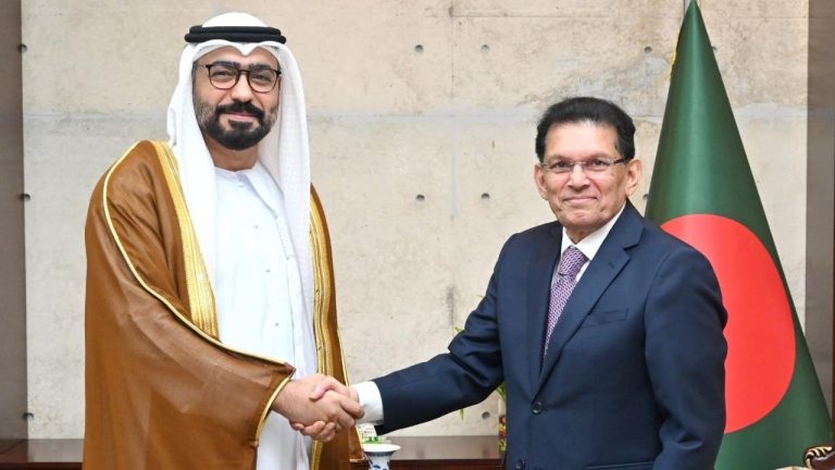 আরব আমিরাতকে ভিসা পুনরায় চালুর অনুরোধ