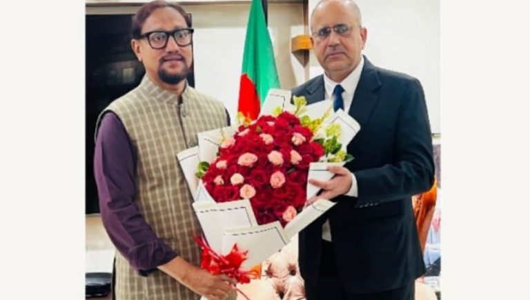 চট্টগ্রামের মানুষের জন্য ভারতের ভিসার হার বাড়ানোর আহবান মেয়রের